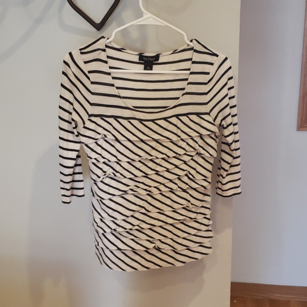 Black and white quarter length sleeve womens shirt